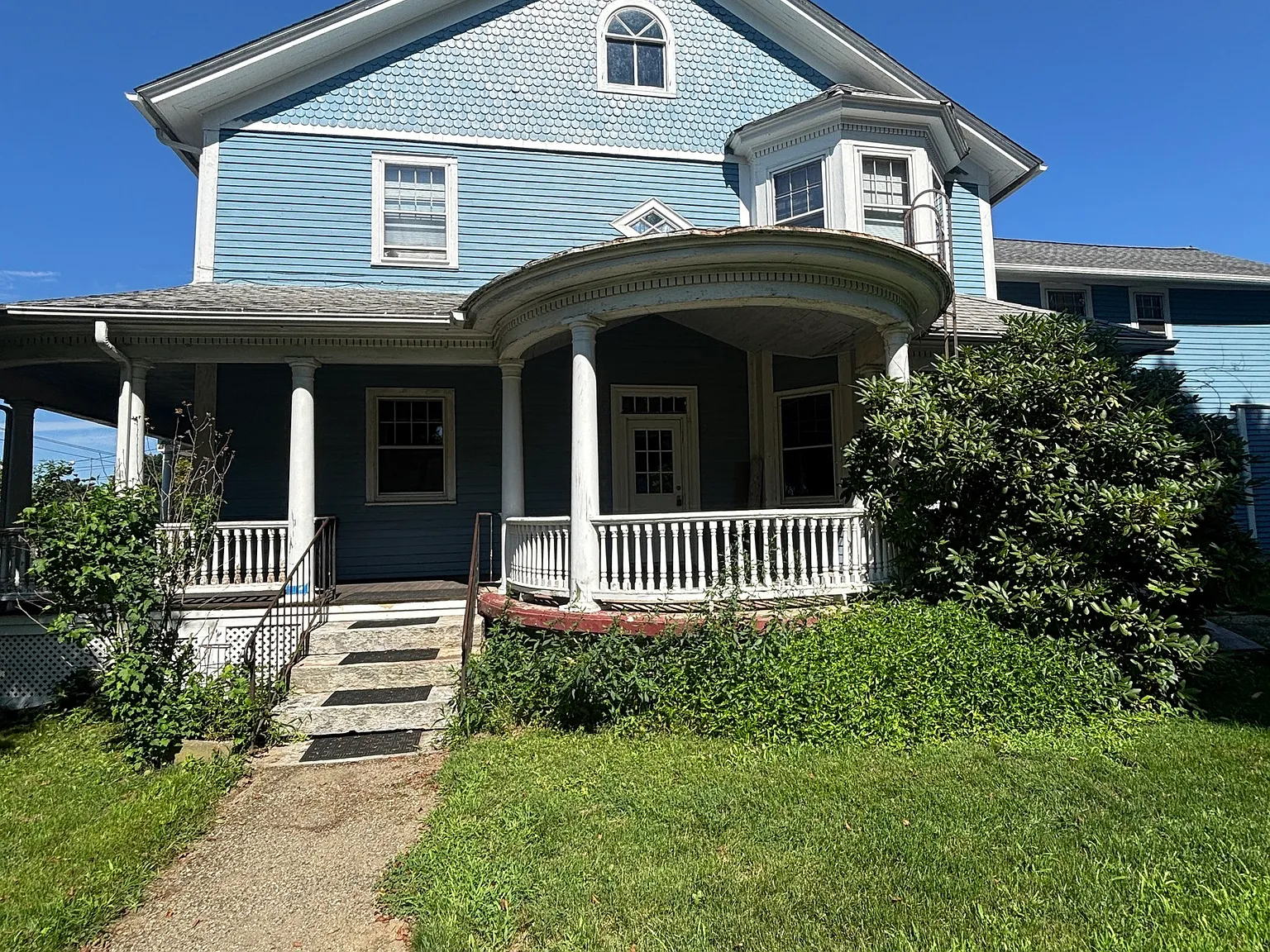 2 bed, 1.5 bath, 1500 sqft, $2,500 — Photo 2