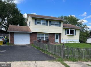 52 Rhode Island Dr, Jackson, NJ 08527