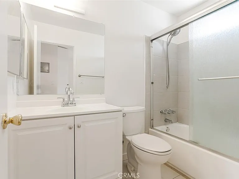 1129 Linden Ave #5 — Photo 16