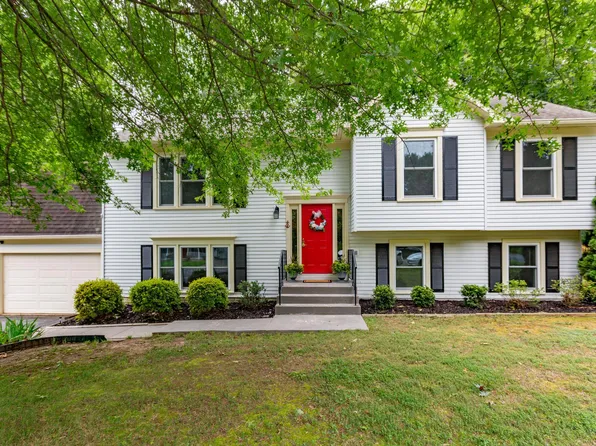10015 Windridge Dr, Fredericksburg, VA 22407