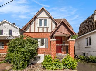 68 Vaughan St, Ottawa, ON K1M1X2