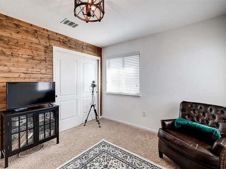 5901 Scenic Lake Dr — Photo 26