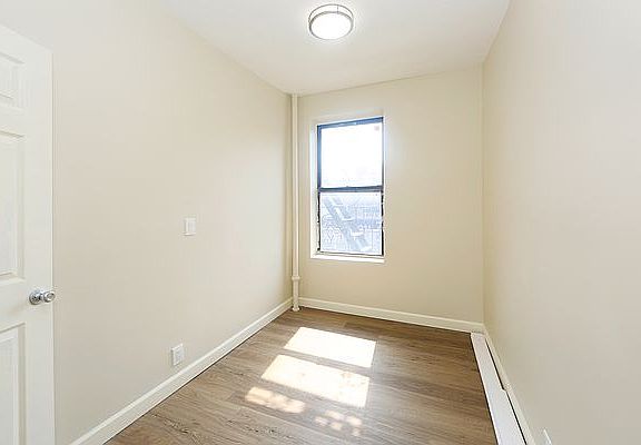 2nd image of 301 W 154th St APT 7