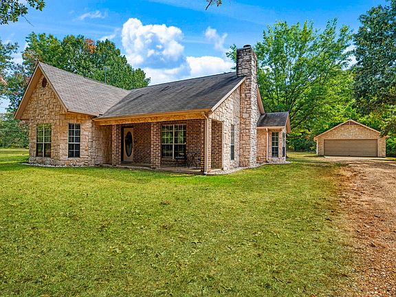 3rd image of 539 County Road 34775