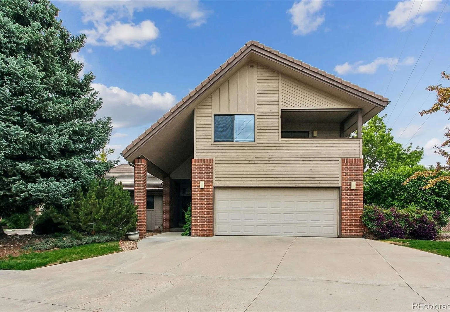 6 bed, 5.0 bath, 4619 sqft, $4,600 — Photo 1