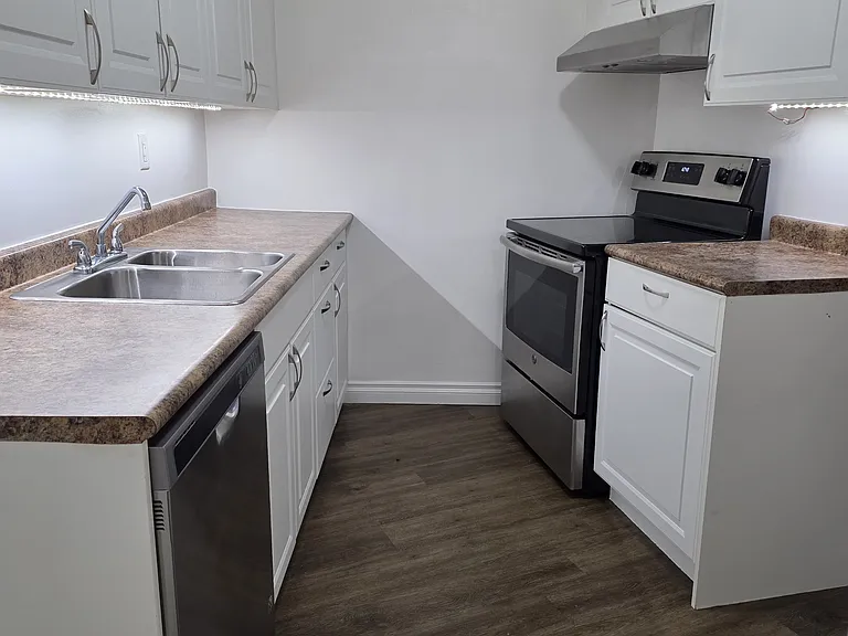 751 Pine St #109 — Photo 32
