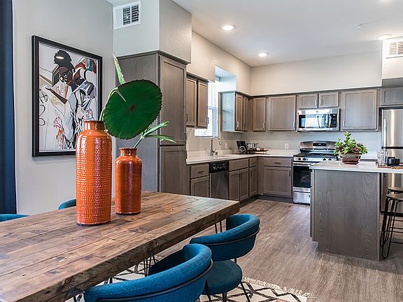 5th image of 375 E Starr Ave #101