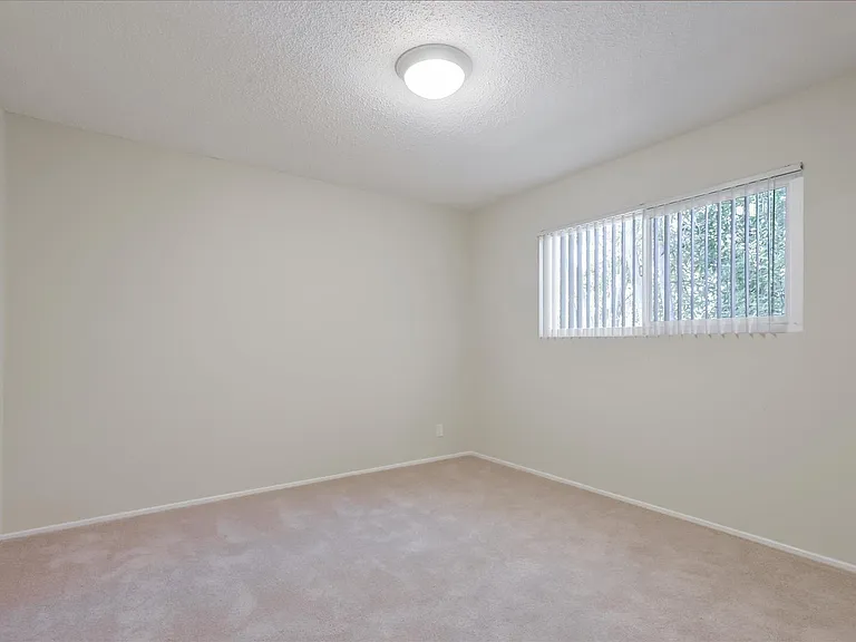 1450 San Antonio Ave #6 — Photo 14
