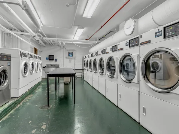 80 Knolls Crescent image 8 of 8