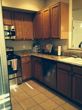 3rd image of 3649 Venice Grv