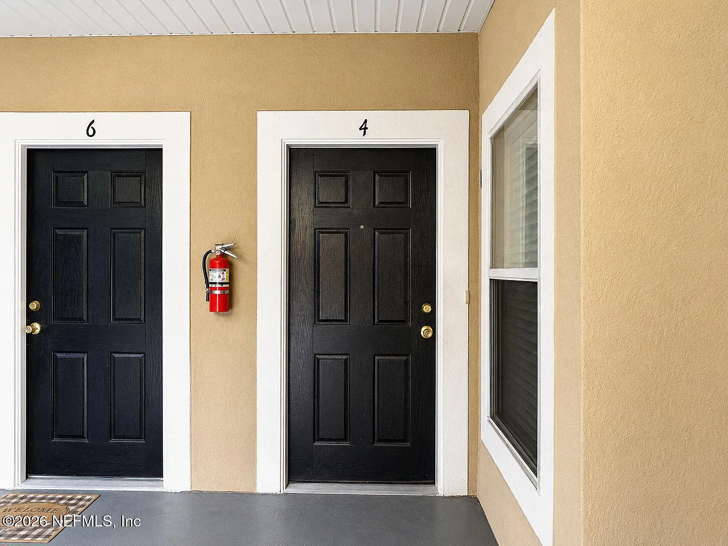 2 bed, 2.0 bath, 1118 sqft, $1,195 — Photo 2