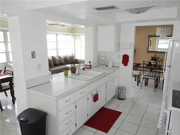 4th image of 4925 NW 55th Ct