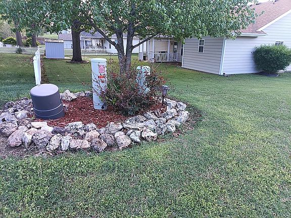 4th image of 3940 Liverpool Dr