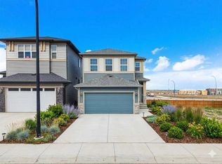 192 N Belmont Pl SW, Calgary, AB T2X5T6