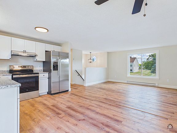 5th image of 4 Meadowrue Drive