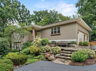 5417 Honeysuckle Ln, Oregon, WI 53575