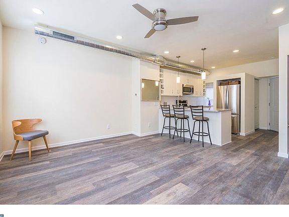 Living space / kitchen