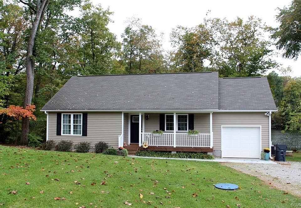 1st image of 2205 Lakeview Dr
