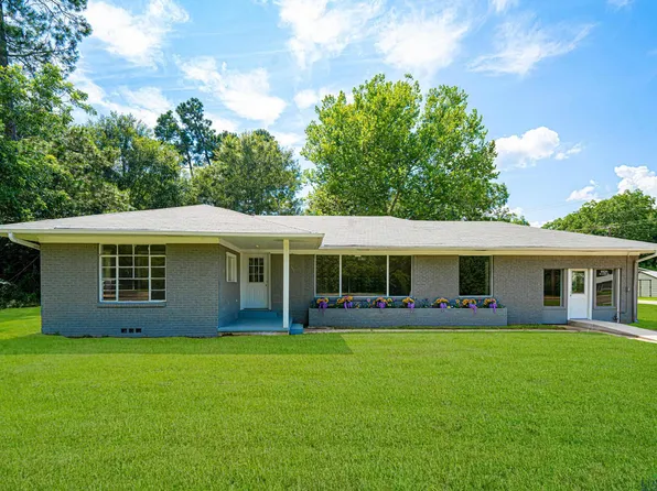 1121 N Louise St, Atlanta, TX 75551