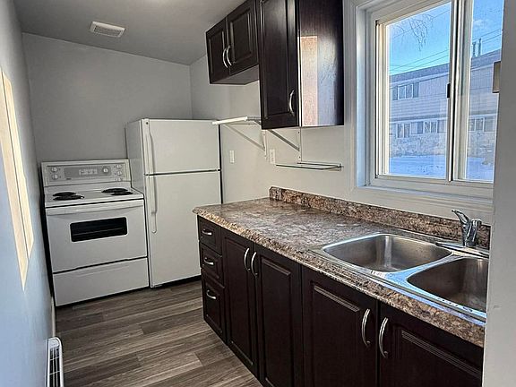 5th image of 774 Weatherdon Ave #A