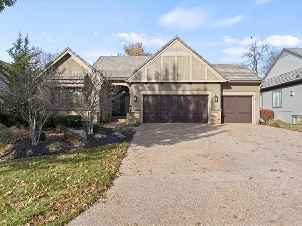 2858 W 137th Ter, Leawood, KS 66224