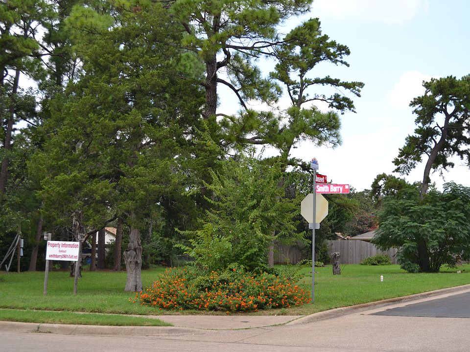 2nd image of 1820 Roosevelt Ct