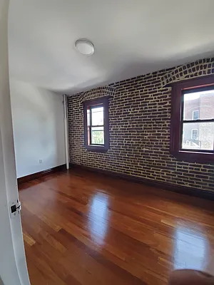 Rented by Sassouni Management | media 13