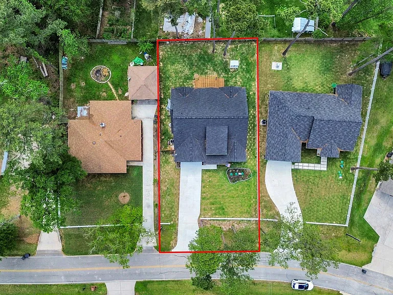 23851 Creekwood Dr — Photo 50