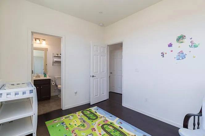 3rd floor - bedroom
