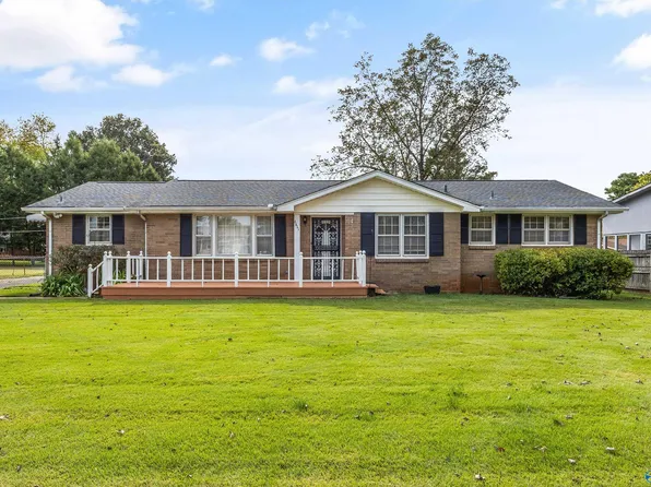 6411 Robinhood Ln NW, Huntsville, AL 35806