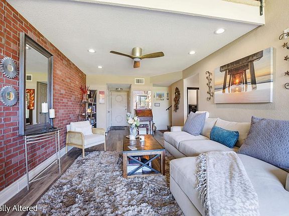 3rd image of 2564 Navarra Dr Unit 213