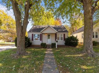 460 N Library St, Waterloo, IL 62298