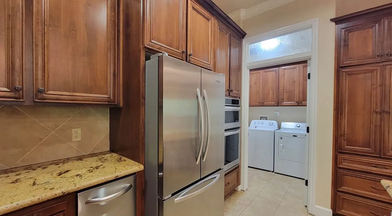 2 bed, 1167 sqft, $2,600 — Photo 3