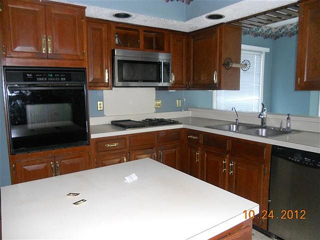 2nd image of 146 Devonshire Trl