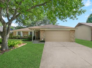 6915 Desert Rose Ln, Houston, TX 77086