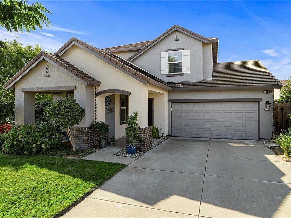 1st image of 1377 Oak Leaf Cir