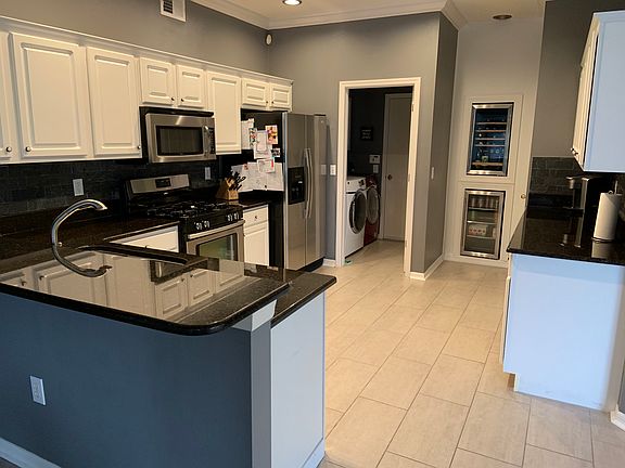 4th image of 10124 Downey Ln