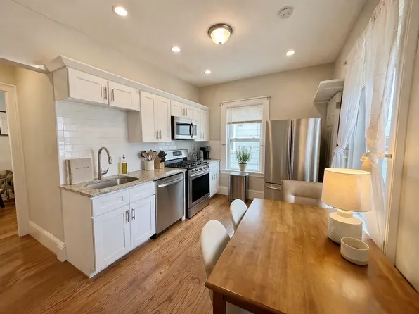 161 Hampshire St #3L, Cambridge, MA 02139