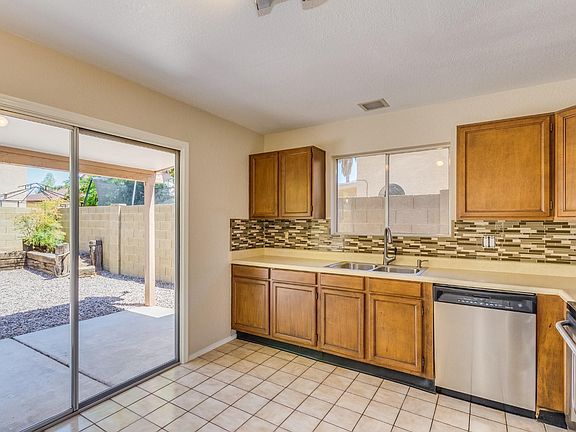 5th image of 505 N Norfolk