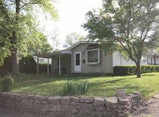 1329 Fenley St, Pekin, IL