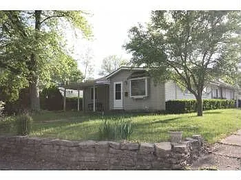 1329 Fenley St photo 1