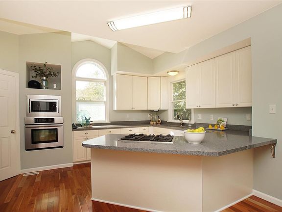 5th image of 2209 Edge Wood Manor Ln