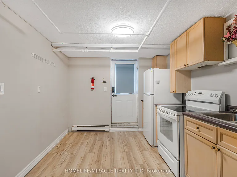 3318 Sinnicks Ave — Photo 34