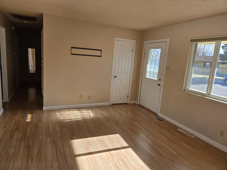 3809 Azalea St — Photo 14