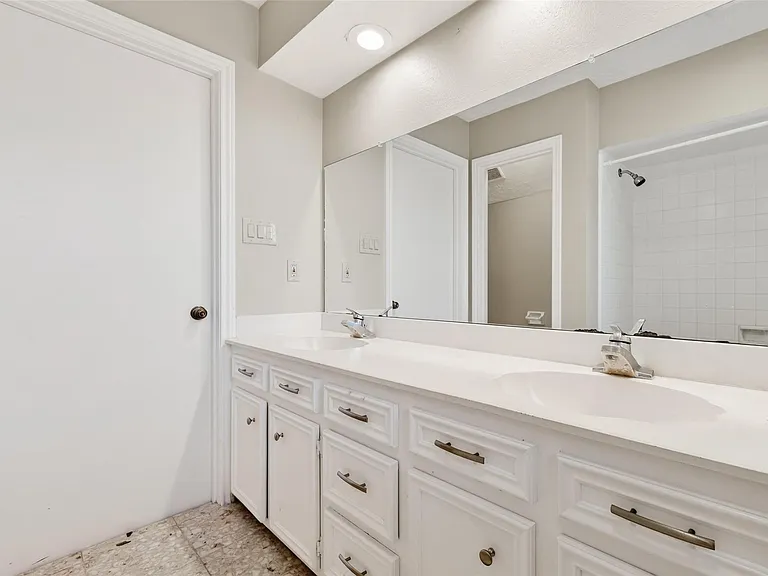 18111 Shireoak Dr — Photo 31