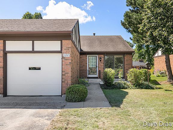 2nd image of 2265 Radcliff Cir SE #67