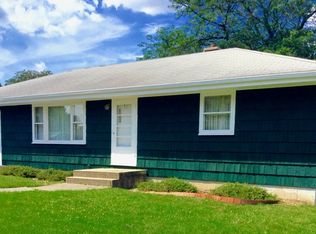 140 E Richmond St, Westmont, IL 60559