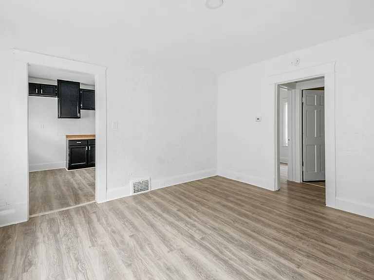 8002 Maryland Ave #A — Photo 9