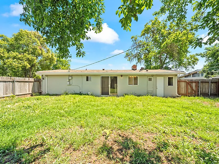 5625 San Vincente Way — Photo 11