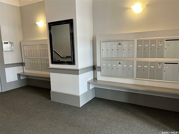 3rd image of 303 Pinehouse Dr #111